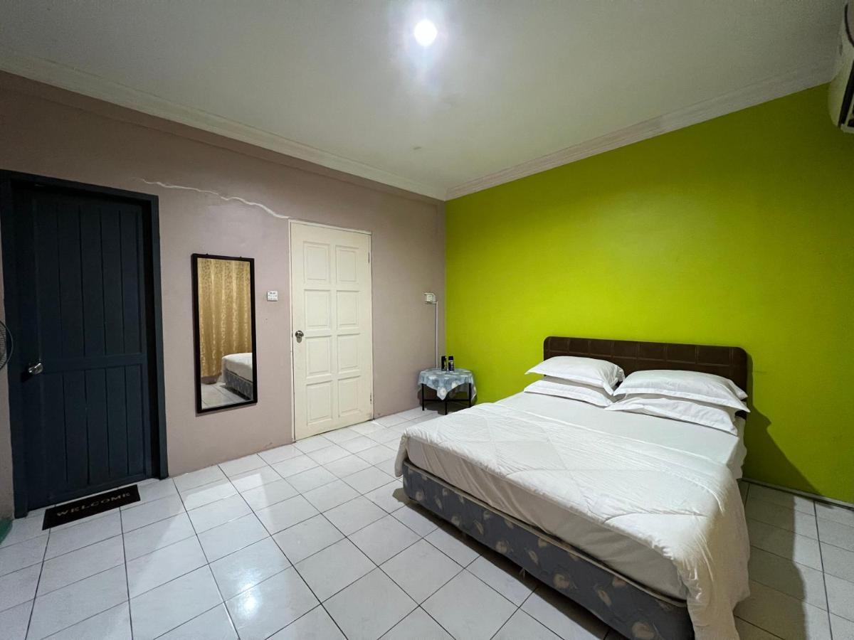Hanif Homestay Κουτσίνγκ Εξωτερικό φωτογραφία