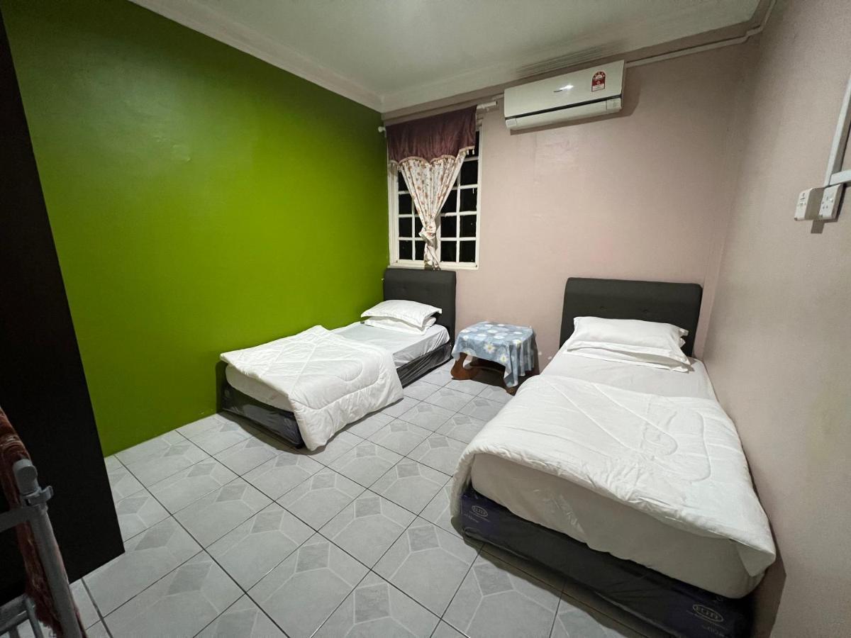 Hanif Homestay Κουτσίνγκ Εξωτερικό φωτογραφία