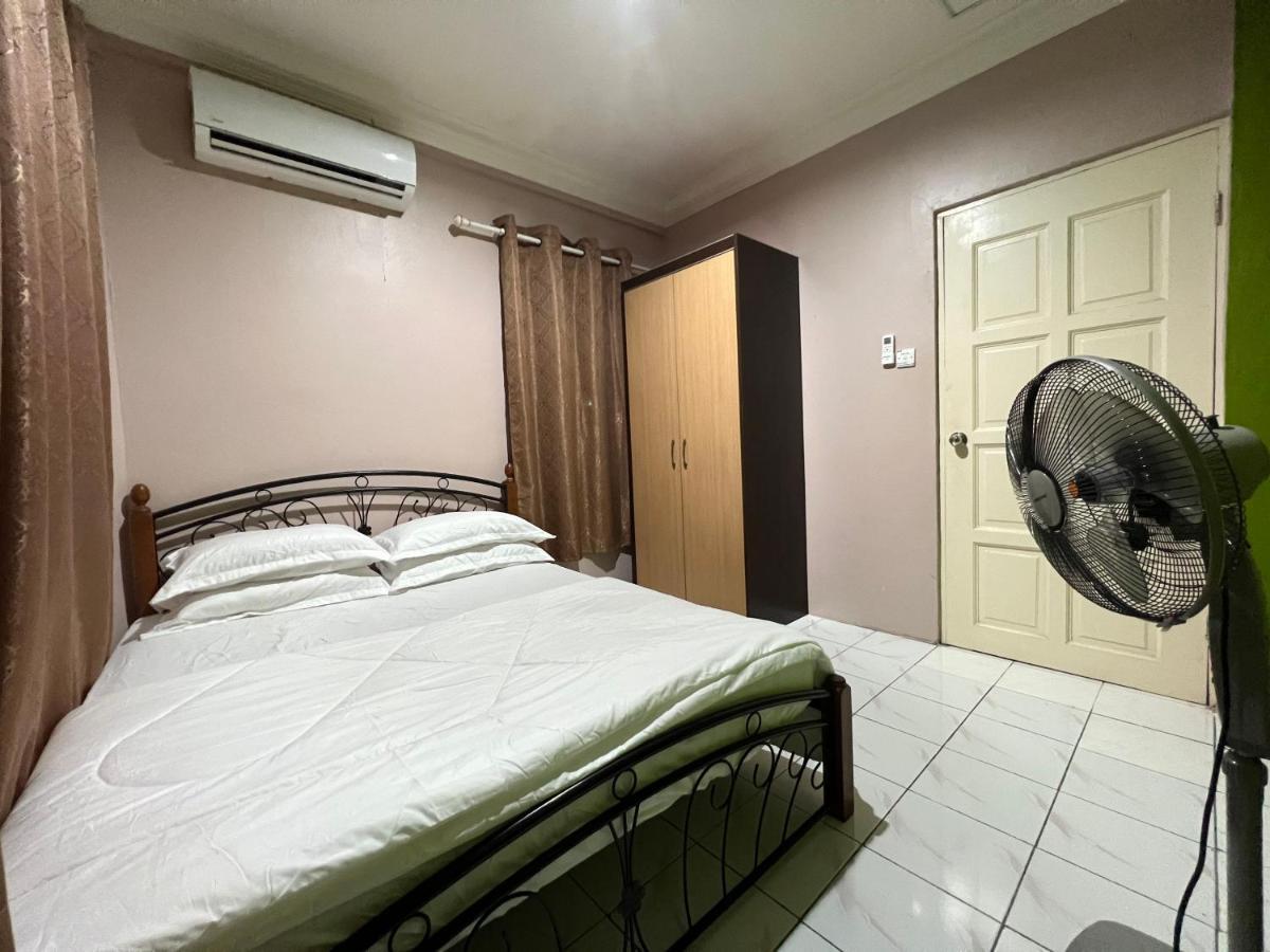 Hanif Homestay Κουτσίνγκ Εξωτερικό φωτογραφία