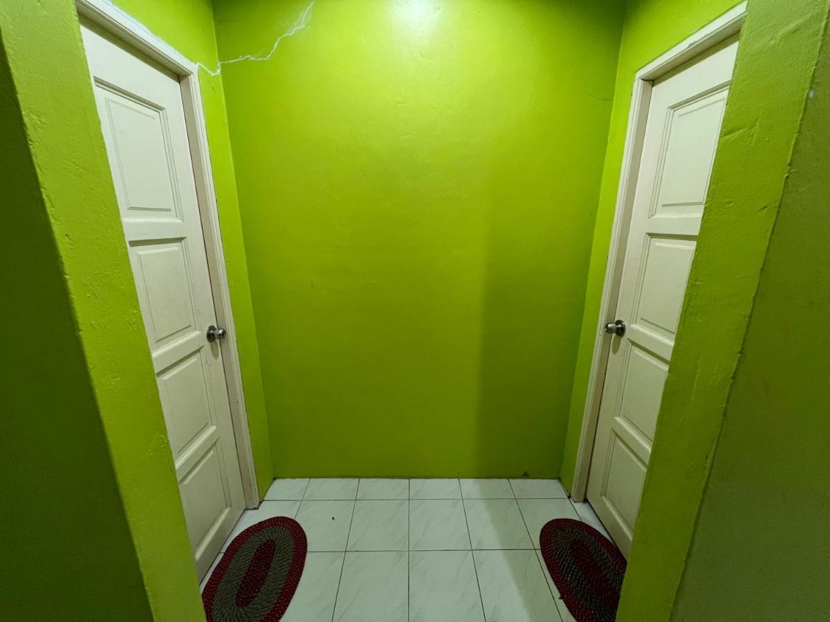 Hanif Homestay Κουτσίνγκ Εξωτερικό φωτογραφία