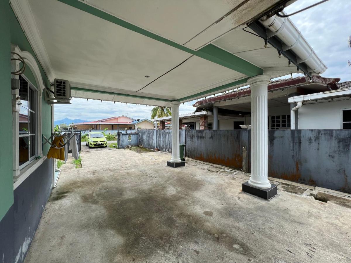 Hanif Homestay Κουτσίνγκ Εξωτερικό φωτογραφία
